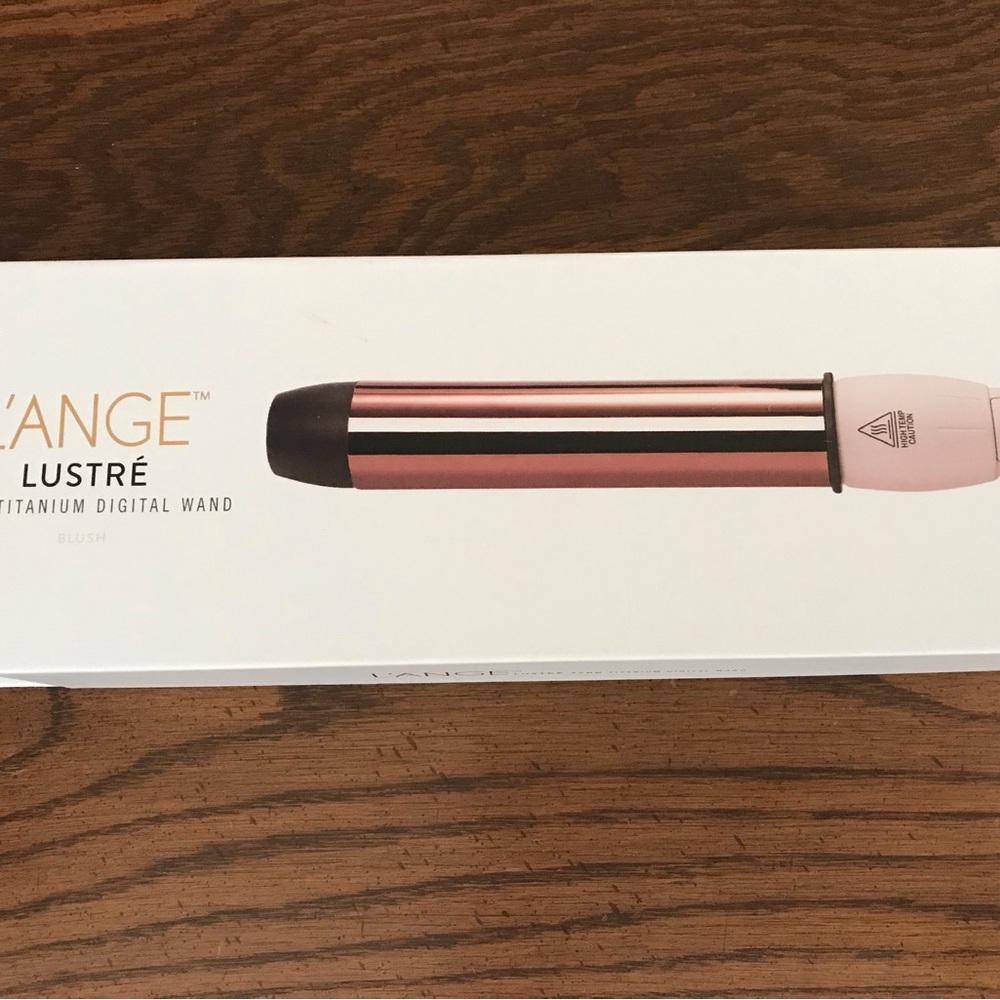 L’ange Lustre 32mm styling wand. New